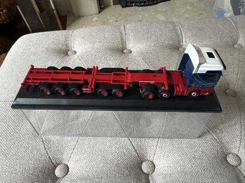Oxford diecast man - oxford,