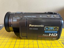 Panasonic HDC-SD600 Camcorder 14.2MP 1080p HD Digital Video Camera, Charger, Bag
