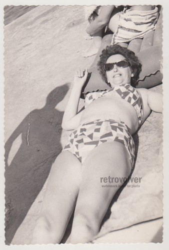 Pretty attractive busty mature - pretty,
