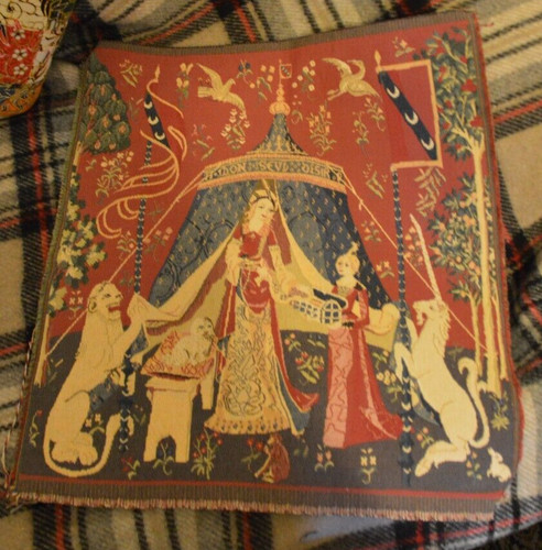 Tapestry lady and unicorn - lady,