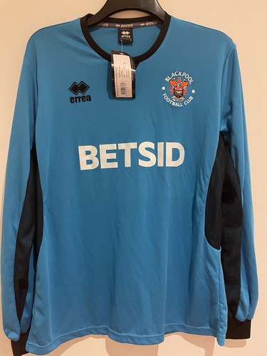 Blackpool 2018 away - 2018/19,