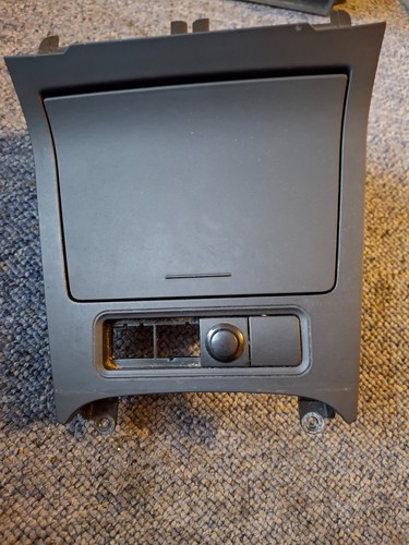 Golf mk5 centre console - ,