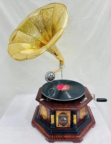 Antique gramophone fully - gramophone,,