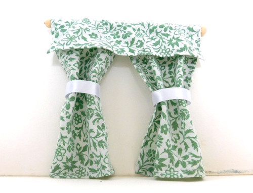 Dolls house 12th pair of - dolls,