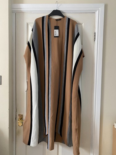 Jenerique cape poncho - by,