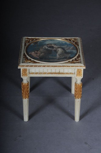 Unusual salon side table - g-70,
