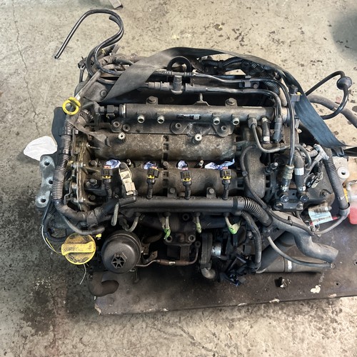 Vauxhall combo corsa - d, 06-15