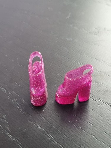 Barbie doll hollywood nails - doll,
