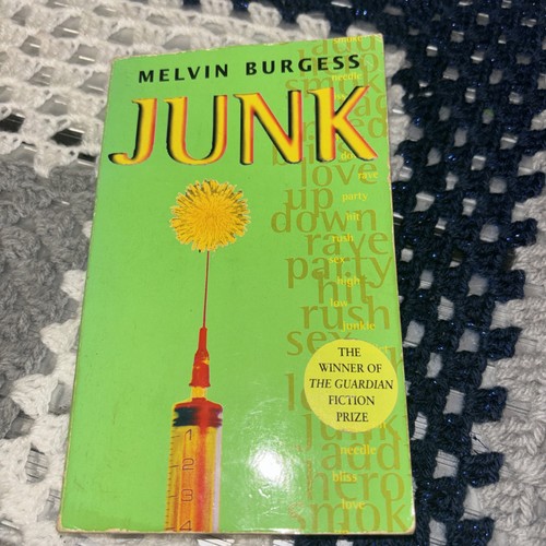Junk - teenage, fiction)