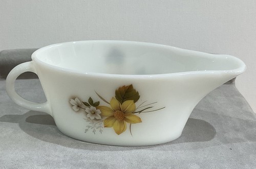 Pyrex autumn glory gravy - j&j,