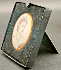 ? Royal Worcester 1953 Coronation Queen Elizabeth II Brooch & Display Frame – B