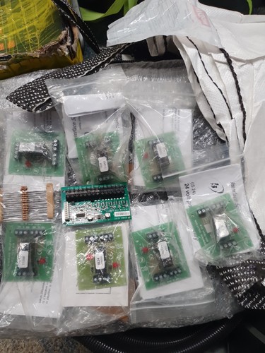 Interface solutions is12 - is12, 12v