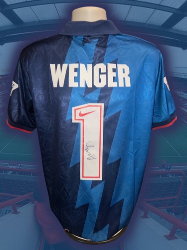 Hand signed arsene wenger - hand,