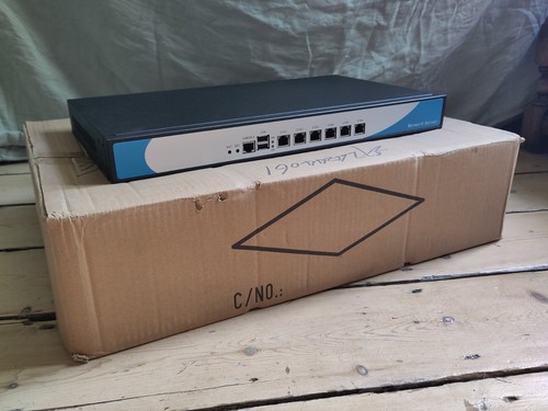 Rackmount network server - network,