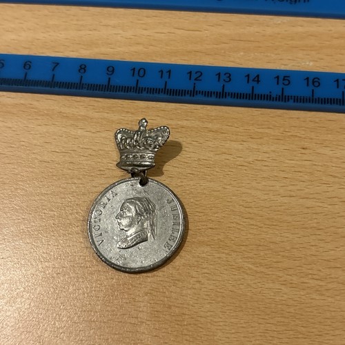 Commemorative queen victoria - queen,