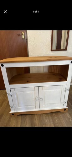 Wooden unit furnished white - tv,