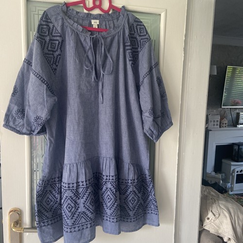 Ladies size river island - 18,