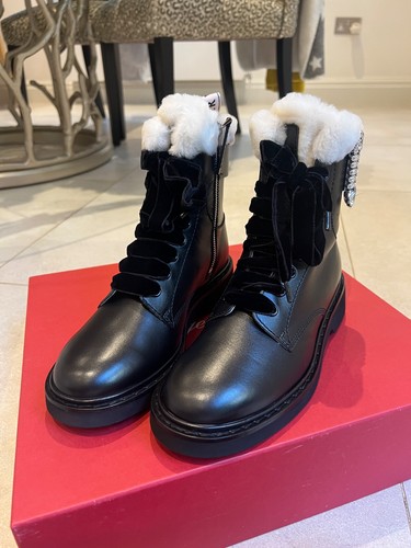Roger vivier paris - black, fur