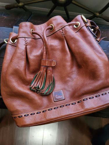 Dooney bourke women - dooney, vintage