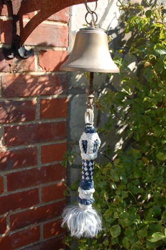Fab brass bell - , blue/white