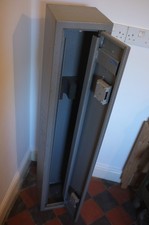 three Gun safe - Security Lockable Cabinet for Rifle, shotgun, Firearm - Grey