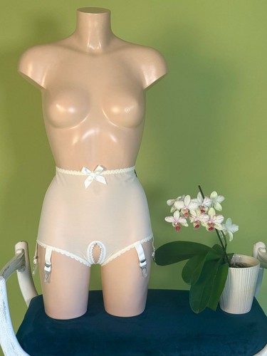 Cream powernet overt panty - cream,