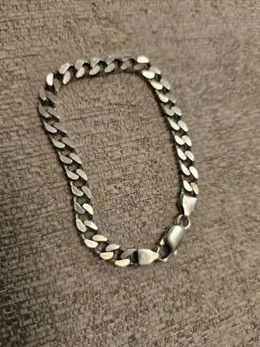 Hallmarked 925 sterling silver - hallmarked,