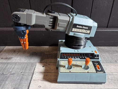 Armatron vintage radio - vintage, shack