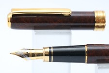 Vintage Diplomat Classic Lacquered Thuya Medium Fountain Pen, GT