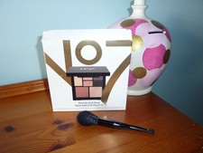 No7 Dazzle And Glow Face And