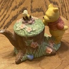 mini ceramic Pooh Bear teapot