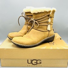 New UGG RIANNE Tan Suede Laced Womens Winter Boots Size 9 MSRP $175 1004141