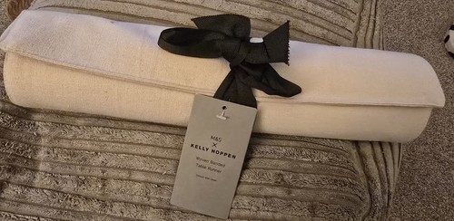 Kelly hoppen table - m,