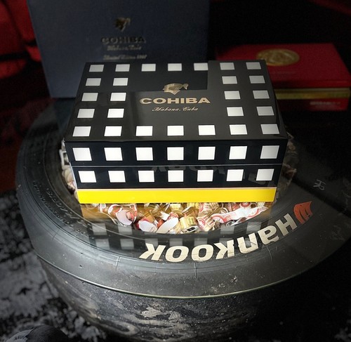 Orig 5th ave cohiba humidor - orig.,