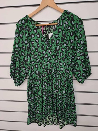 Very ladies green animal - v, by