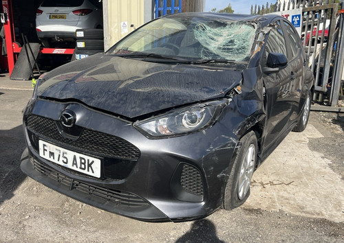 Mazda toyota yaris hybrid - toyota,