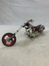 1:18 scale diecast replica of