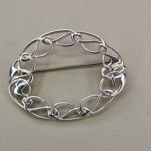 Malcolm gray celtic knot - gray,