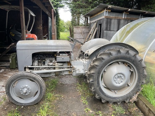 Ferguson tractor - ferguson,