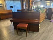 Upright Calisia Piano with
