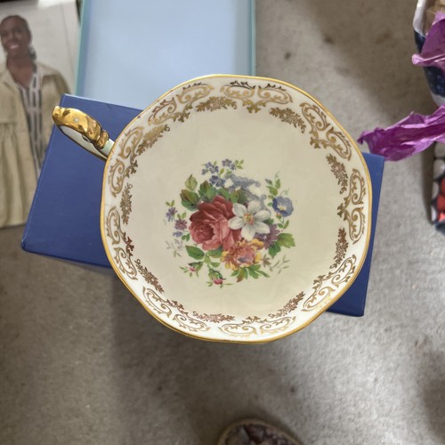 Stunning vintage royal albert - royal,