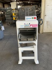 2022 Oliver Gravity Feed