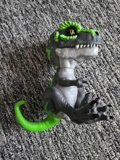 WowWee Fingerlings Untamed