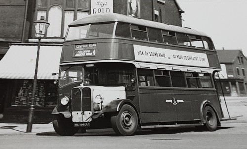 Leeds city transport b w - leeds,