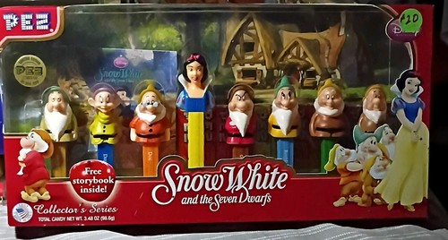 Pez disney snow white - snow, and