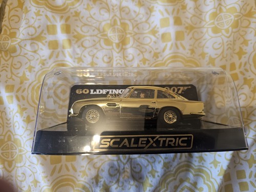 Scalextric aston martin db5 - scalextric,