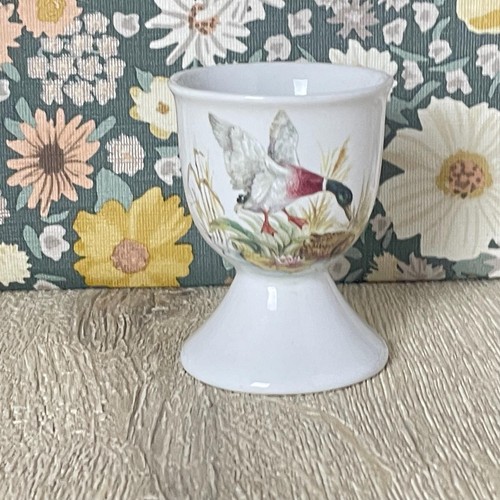 Ceramic pedestal egg - pedestal, cup