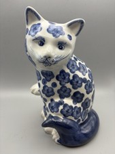 Blue & White Floral Pattern