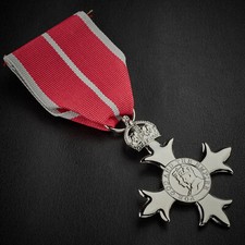 Full Size Replica Member of the British Empire MBE Medal. Military Award/Ribbon