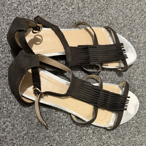 Women black strappy - 5,